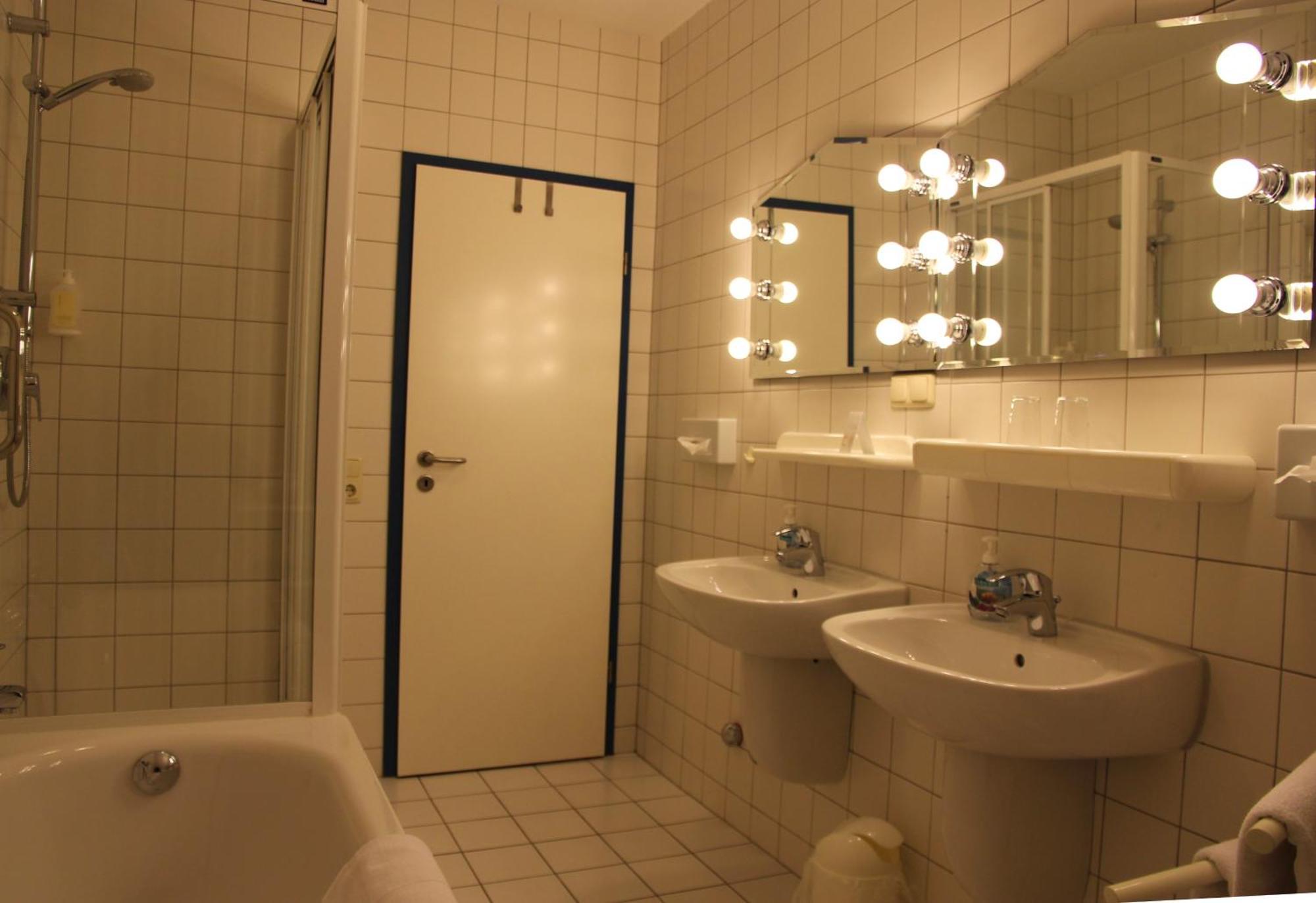 זינקסט Hotel & Restaurant Seebruecke מראה חיצוני תמונה